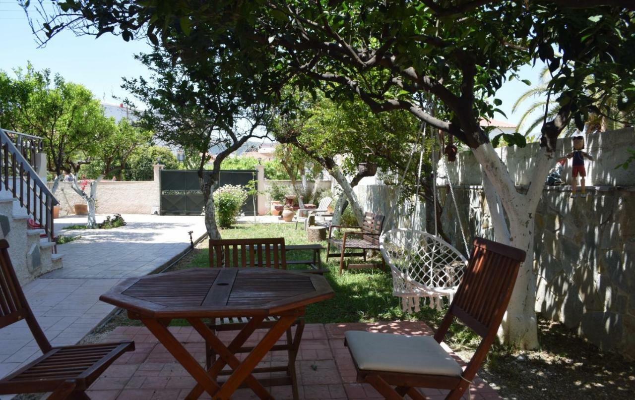 Modern Apartment With Garden Kíssamos Exterior foto